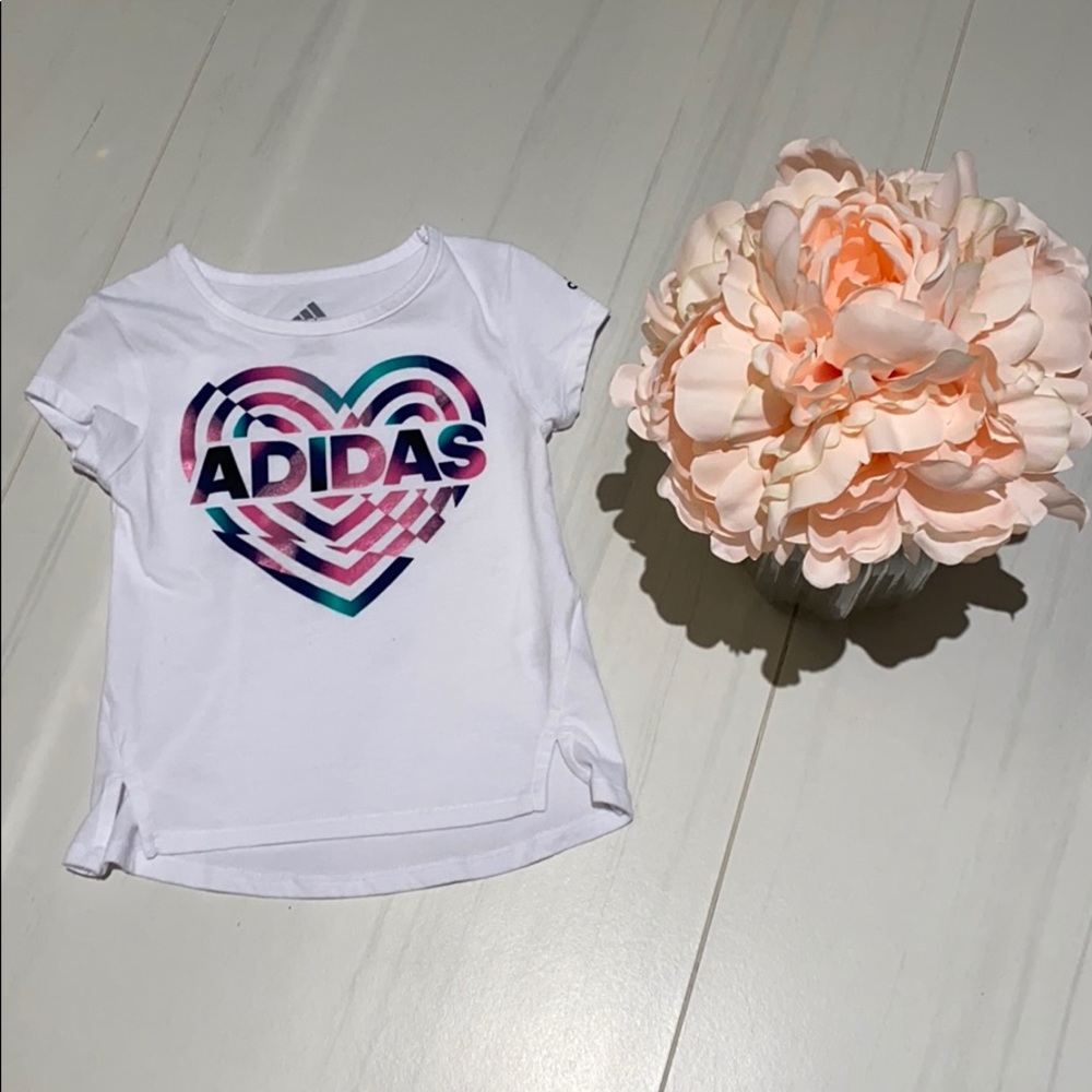 WORN ONCE ADIDAS GIRLS T-SHIRT